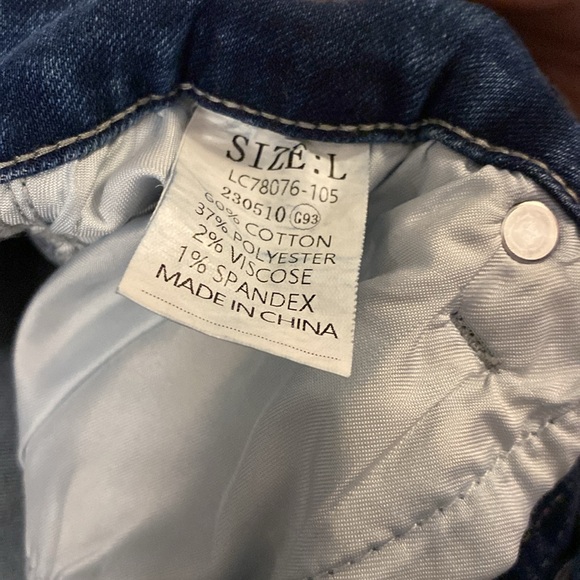 jean shorts - Picture 3 of 3